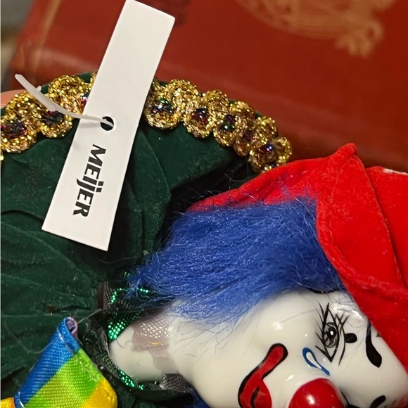 Circus Christmas Tree Ornament Crying Clown Head With Hat & Tie Porcelain VTG - Picture 11 of 13